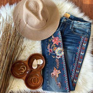 DRIFTWOOD JACKIE WEEKEND WANDERER EMBROIDERED JEANS